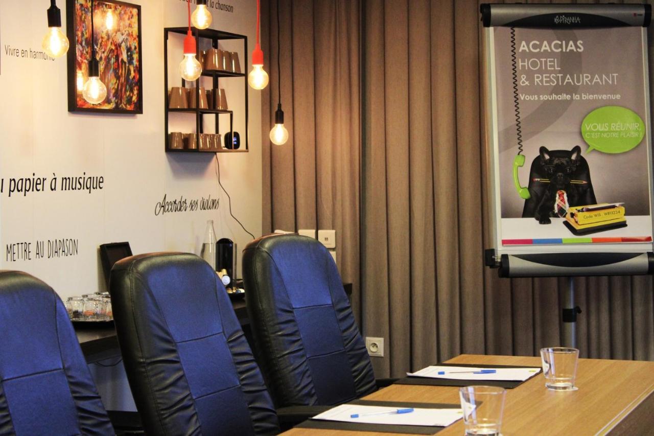 Logis Hotel Restaurant Des Acacias Lille Neuville En Ferrain エクステリア 写真