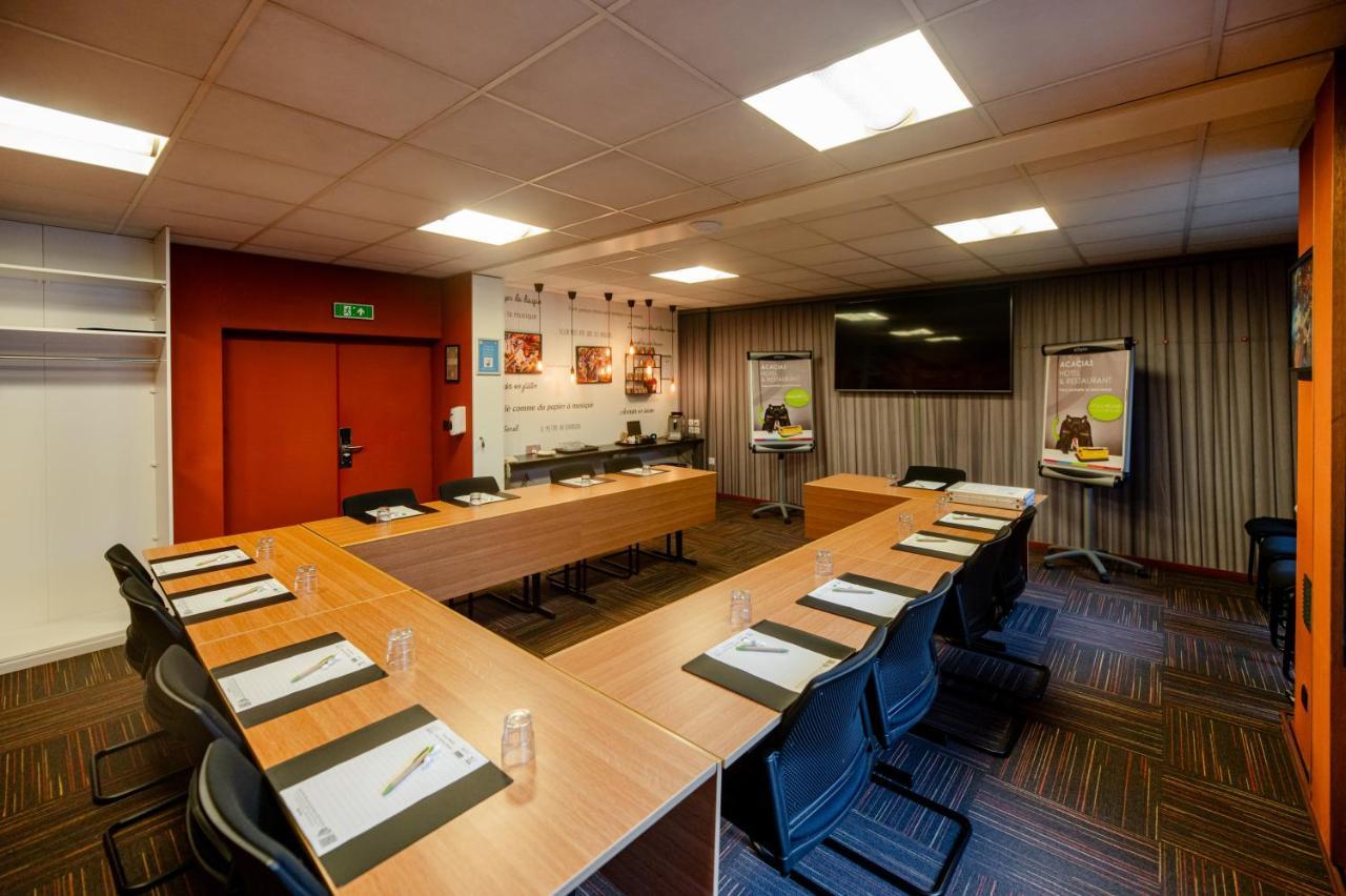 Logis Hotel Restaurant Des Acacias Lille Neuville En Ferrain エクステリア 写真
