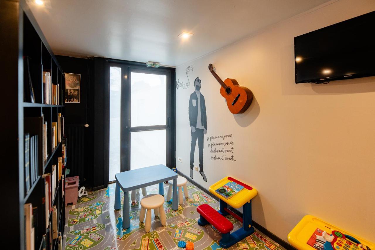 Logis Hotel Restaurant Des Acacias Lille Neuville En Ferrain エクステリア 写真